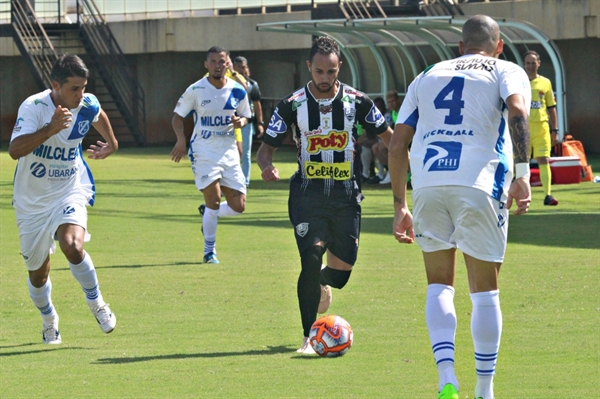 Votuporanguense e Taubaté jogaram na tarde deste sábado (9) (Foto: Rafael Bento/CAV)