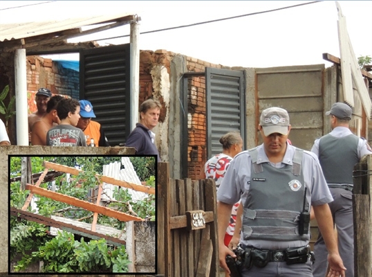 Vento forte manda telhado de casa pelos os ares no bairro São Cosme