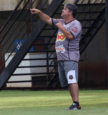 Ulisses Pontes será o técnico do time sub-20 do Clube Atlético Votuporanguense no torneio (Foto: Rafael Bento/CAV)