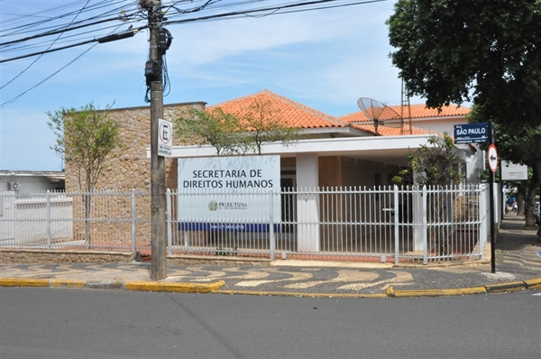 Trabalho em parceria com as secretarias da Transparência e Controladoria Geral do Município e de Assistência Social acompanha processo do 'Votuporanga em Ação' (Foto: Divulgação/Prefeitura de Votuporanga)
