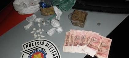 Polícia Militar prende rapaz com drogas