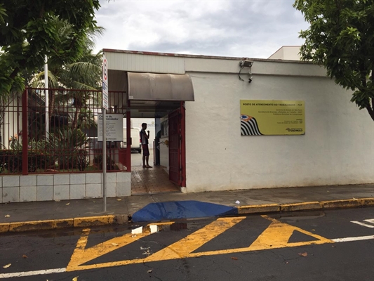 Atualmente, o PAT não realiza atendimentos por telefone. O local fica no Centro do Empreendedor, na rua Barão do Rio Branco, 4497 (Foto: A Cidade)