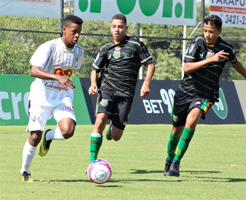 A equipe sub-15 da Votuporanguense empatou na estreia do Campeonato Paulista (Foto: Rafael Nascimento/CAV)