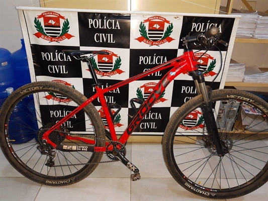 Bicicleta foi recuperada pela Polícia Civil em cumprimento de mandado de busca e apreensão por outro motivo (Foto: Ilustrativa Polícia Civil) 