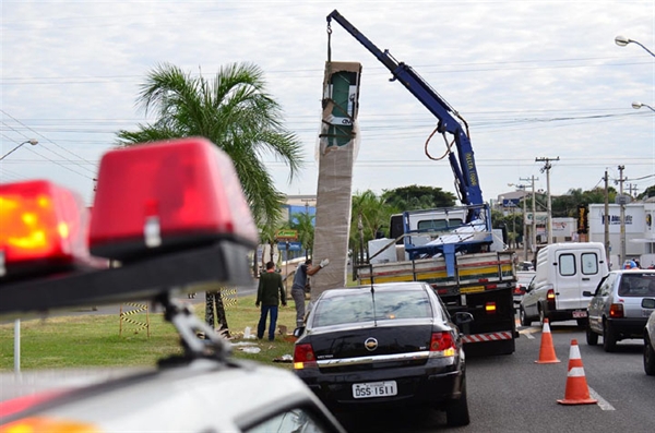 Marão ressalta importância da instalação de novos semáforos em Votuporanga 