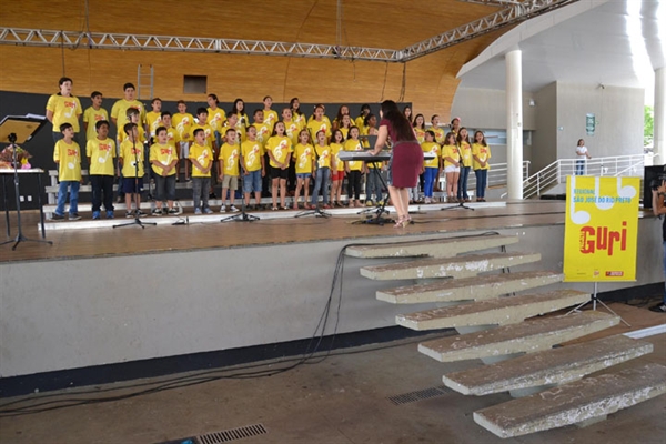 Encontro Regional de Canto Coral do Projeto Guri reúne 300 jovens