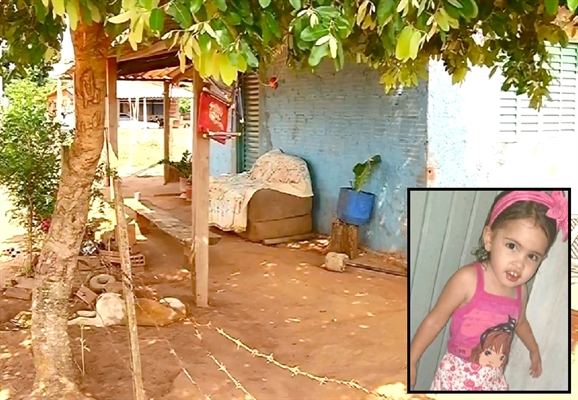 Local onde a criança estava e acabou sendo picada por escorpião; Mirela tinha apenas 2 anos (Foto: Reprodução/TV TEM) 