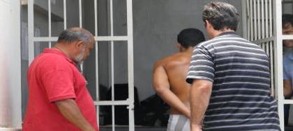 Polícia prende acusado de duplo homicídio