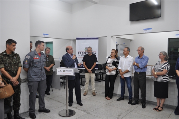 Lideranças locais estiveram na inauguração do Consultório Dr. João Carlos Botelho de Miranda (Foto: Daniel Castro/A Cidade)