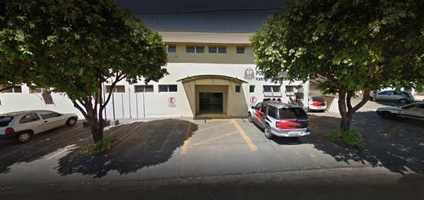 Ocorrência foi registrada no plantão policial de Catanduva  — Foto: Reprodução/Google Street View