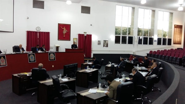 A quinta Sessão Ordinária da Câmara Municipal de Votuporanga foi realizada na noite desta segunda-feira (Foto: Wender Rodrigues)