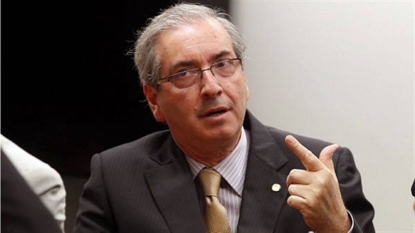 Ministro do STF afasta Eduardo Cunha do mandato na Câmara