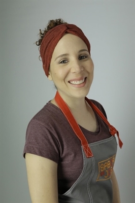 Dreysa D'Antonio é votuporanguense e docente do curso de Gastronomia da Unifev; programa teve início ontem  (Foto: Divulgação)