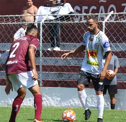 O atacante Léo Santos vem entrando bem nos jogos do Clube Atlético Votuporanguense no campeonato da A2 (Foto: Rafael Bento/CAV)