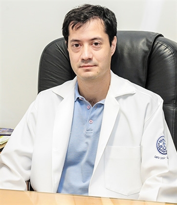 Paulo Tadeu Komatso é médico oftalmologista responsável pelo Centro de Referência do Olho Komatsu de Votuporanga (Reprodução)