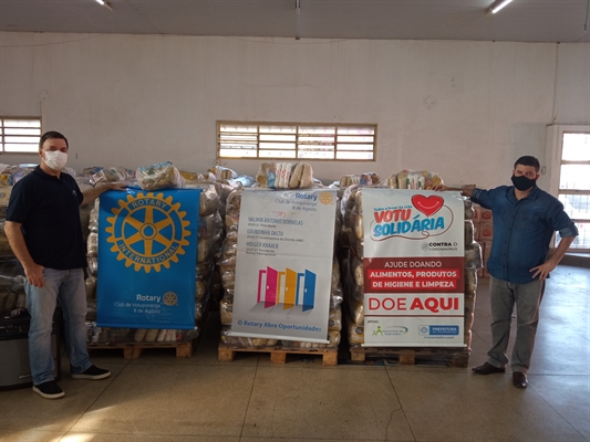 De acordo com o empresário, Valmir Dornelas, as cestas foram arrecadadas durante o mês de abril e, agora, serão divididas entre as campanhas (Foto: A Cidade)