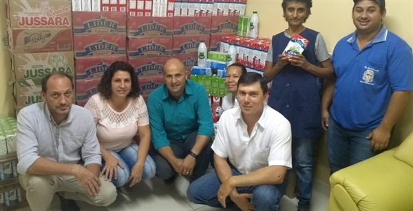 Monções doa 1.100 litros de leite para Santa Casa de Votuporanga (Foto: Santa Casa)