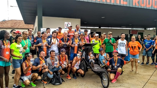 Equipe SEL/AVOA participa de corrida em Cosmorama (Foto: Prefeitura de Votuporanga)