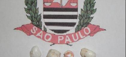 Dise detém rapaz por tráfico de drogas