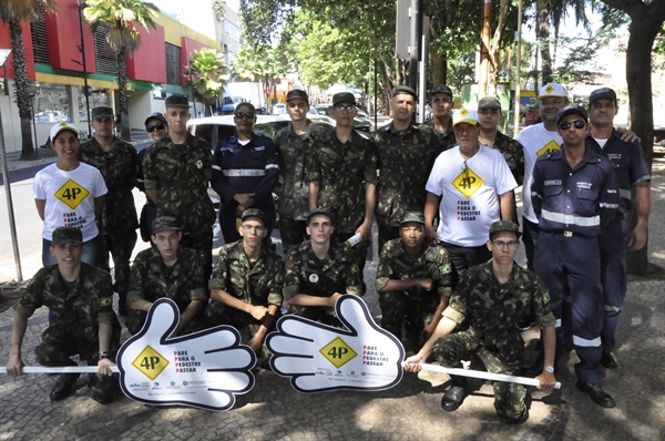O tema é “No trânsito, o sentido é a vida”, que reforça a ação “4P - Pare Para o Pedestre Passar” (Foto:Prefeitura de Votuporanga)