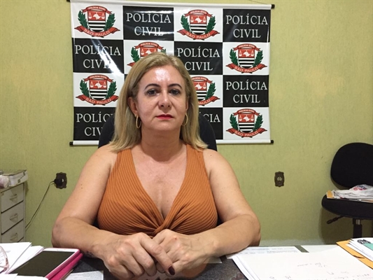 A delegada responsável pela Delegacia de Defesa da Mulher de Votuporanga, Edna Rita de Oliveira Freitas (Foto: Érika Chausson/A Cidade)