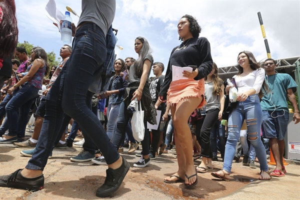 Mais de 3,6 milhões de estudantes pediram isenção da taxa do Enem 2019 (Foto:Valter Campanato/Agência Brasil)