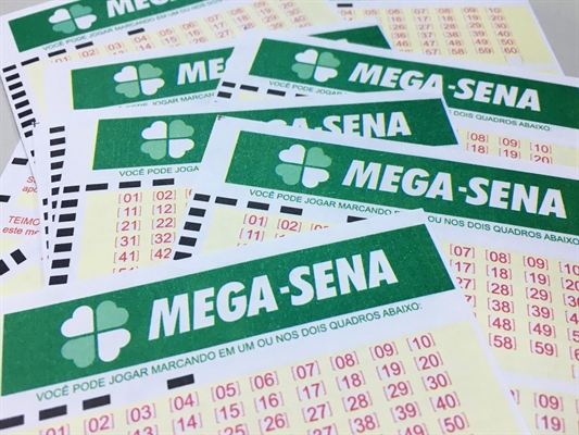  Mega-Sena pode pagar R$ 6,2 milhões neste sábado (24) (Foto: Heloise Hamada/G1) 