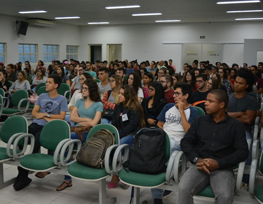 Além dos estudantes, o evento contou com a presença dos coordenadores e docentes das respectivas graduações (Foto: Divulgação/Unifev)