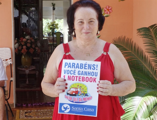 Antônia Belai Caldeira, ganhadora principal da promoção levou para casa um notebook 