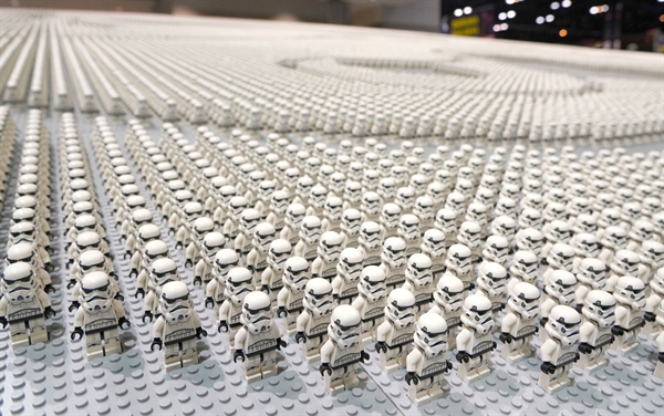 Evento reúne 36.440 bonecos Star Wars em Chicago (Foto: Alex Garcia/AP Images for The LEGO Group)