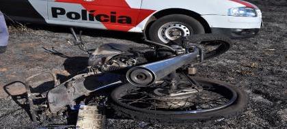 Moto de vítima de homicídio é achada destruída