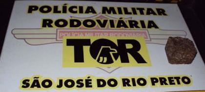 PM Rodoviária apreende maconha na SP-320