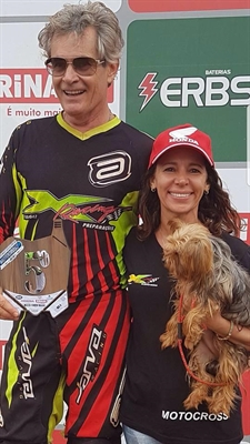 Luiz Celso Parra, o Parrinha, e sua esposa Adriana Lupo Parra; o votuporanguense foi bem na etapa do Brasileiro (Foto: Arquivo pessoal)