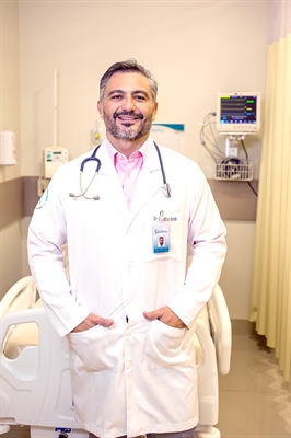 Dr. Hamilton Zúniga