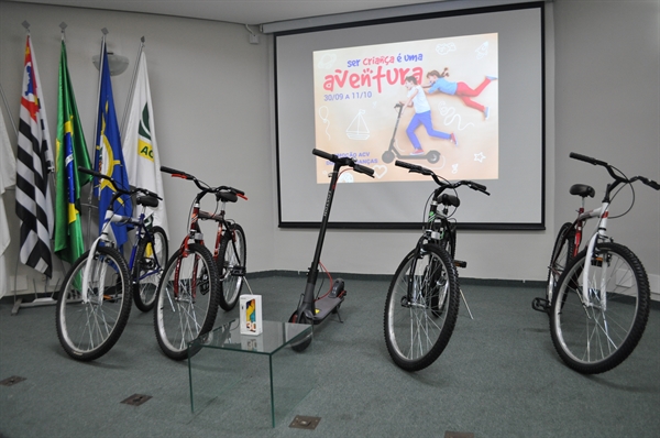 Na campanha deste ano, serão sorteados um patinete, quatro bicicletas e um smartphone (Foto: Érika Chausson/A Cidade)