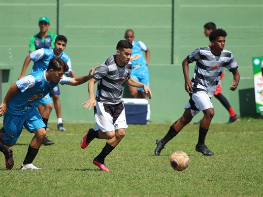 O Cavinho, equipe sub-20, realizou seu primeiro jogo-treino na manhã de ontem contra a equipe do Tanabi; a partida terminou em 0 a 0  (Foto: Rafael Bento/CAV)