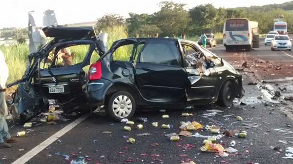 Carro com placas de Votuporanga sofre acidente