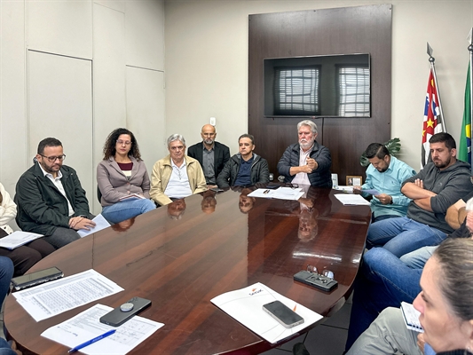 Jorge Seba determinou que todas as secretarias adotem como prioridade a solução dos problemas com a frota municipal (Foto: Prefeitura de Votuporanga)