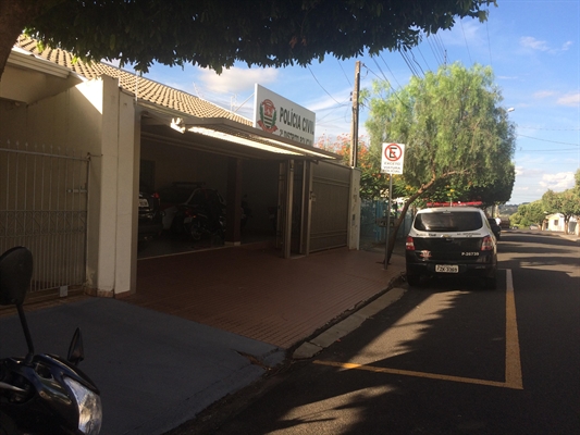 O terceiro estabelecimento comercial, que fica na rua Antônio Serafim Queirós; caso foi registrado no 2º Distrito Policial  (Foto: Aline Ruiz/A Cidade)