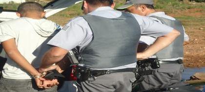 Força Tática prende traficante com 2kg de maconha