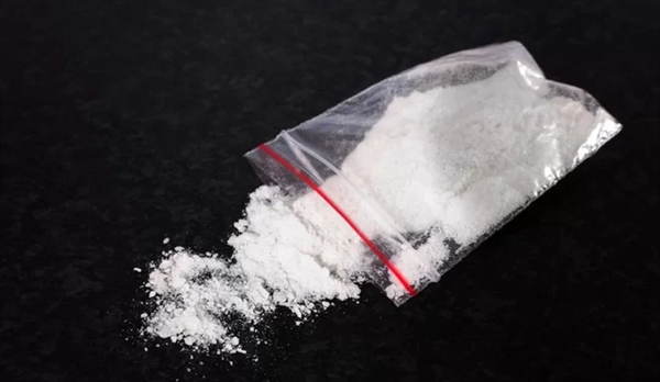 Jovem compra cocaína, descobre que recebeu sal e chama a polícia contra traficante (Foto: Reprodução)