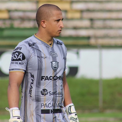 O goleiro João Paulo espera dois jogos difíceis contra o Marília (Foto: Rafa Bento/CAV)