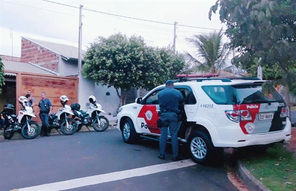 Os infratores são conhecidos nos meios policiais pela prática de “delivery” de entorpecentes (Foto: Divulgação/Polícia Militar)