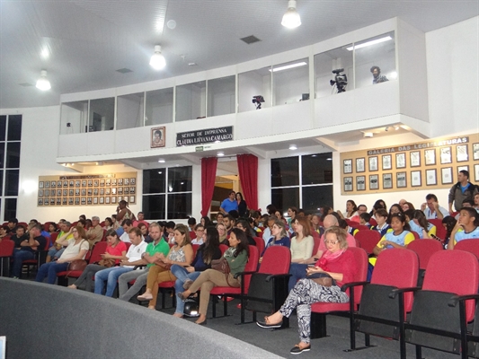 Contadores da Prefeitura de Votuporanga estiveram presentes na sessão da Câmara Municipal  (Foto: Daniel Castro/A Cidade)