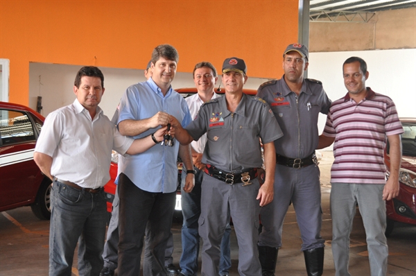 Corpo de Bombeiros recebe doação de três novas viaturas