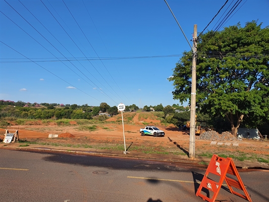  Obras de interligação do São Cosme com o Jardim Universitário serão retomadas imediatamente, anuncia o prefeito (Foto: A Cidade)