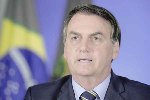 O presidente Jair Bolsonaro publicou ontem a medida provisória que visa mitigar os efeitos da pandemia (Foto: Isac Nóbrega/Palácio do Planalto)