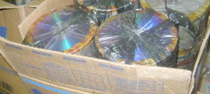 Polícia apreende cerca de 60 mil dvds virgens