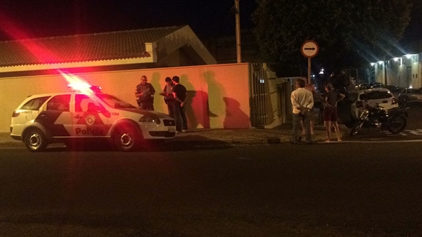 : Acidente foi registrado na noite desta quarta-feira (11), entre as ruas Alagoas e Guerche  Foto: Aline Ruiz/A Cidade 