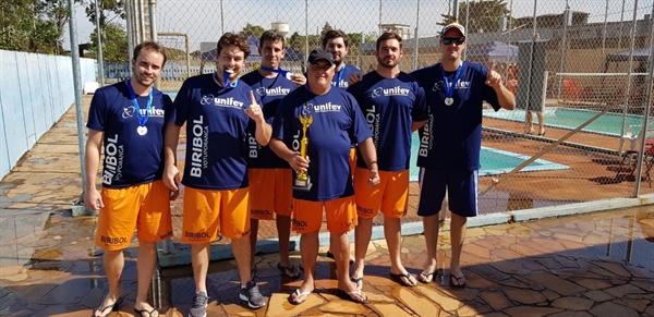 A equipe de Biribol da Secretaria Municipal de Esportes e Lazer/Unifev venceu mais uma etapa da Copa Brasil de Biribol (Foto: Prefeitura de Votuporanga)